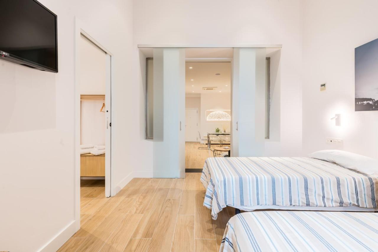 Santa Barbara Central Suites, Sevilla Extérieur photo