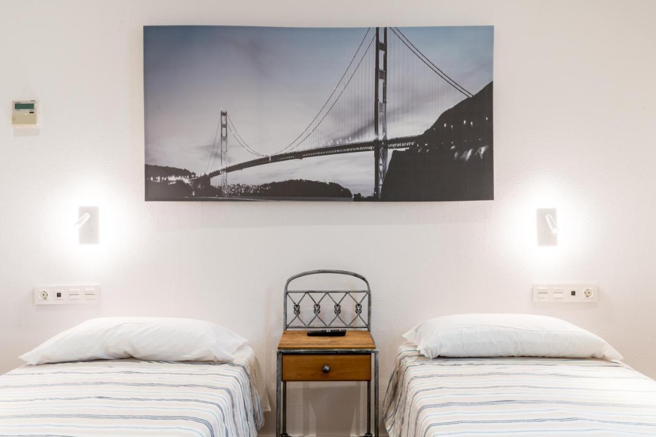Santa Barbara Central Suites, Sevilla Extérieur photo