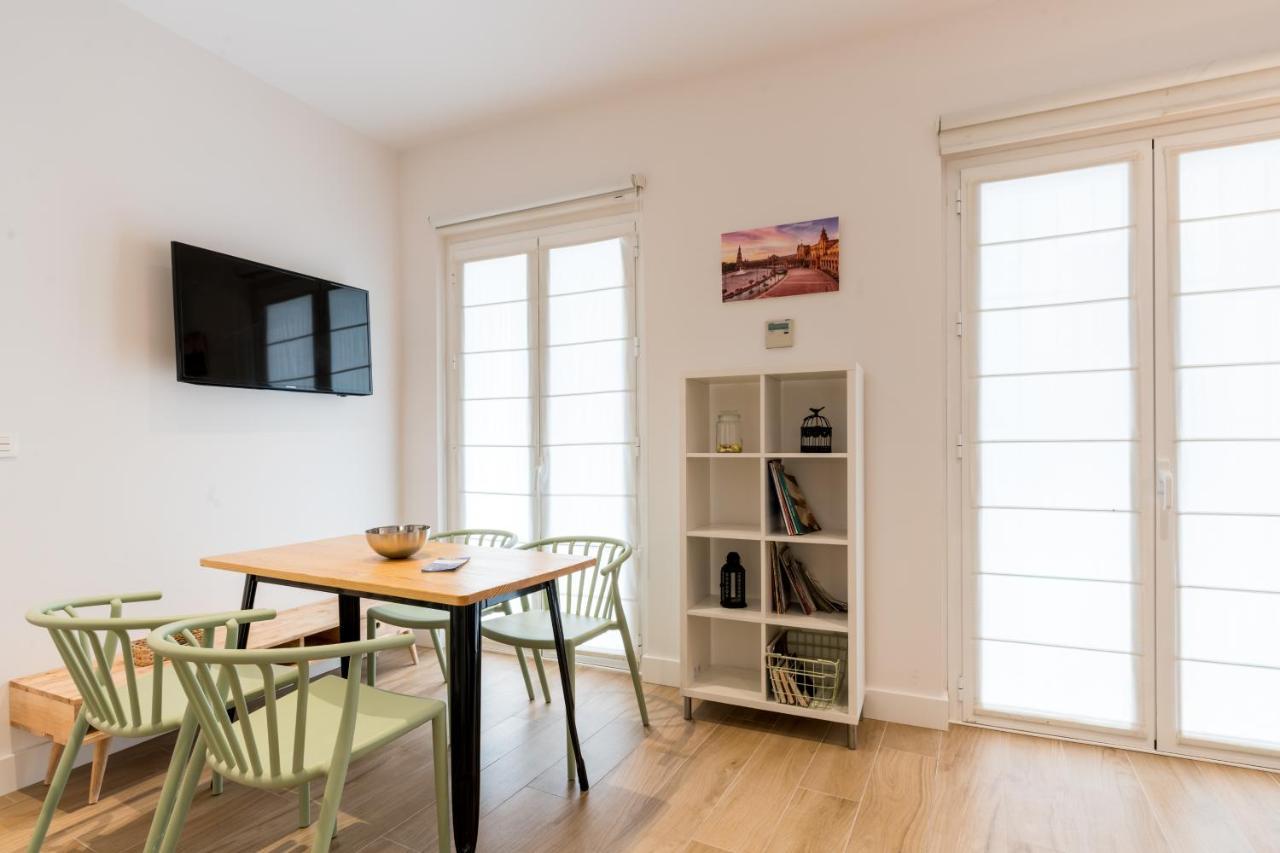 Santa Barbara Central Suites, Sevilla Extérieur photo