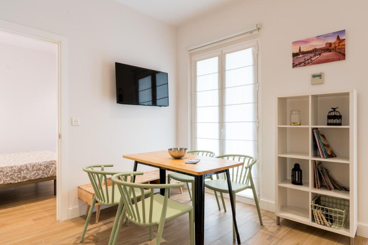 Santa Barbara Central Suites, Sevilla Extérieur photo