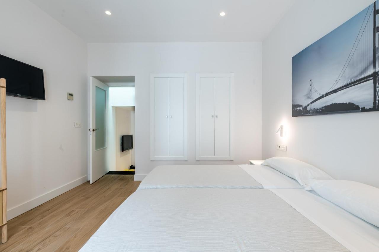 Santa Barbara Central Suites, Sevilla Extérieur photo
