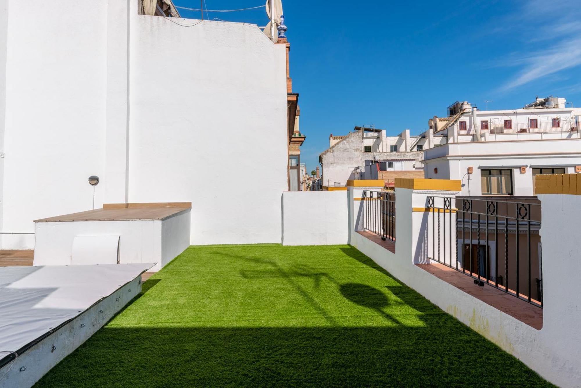 Santa Barbara Central Suites, Sevilla Extérieur photo